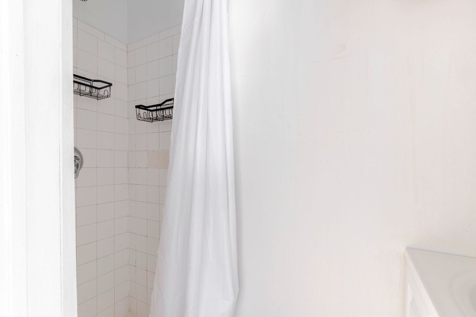 Building Photo - 104 MacDougal St