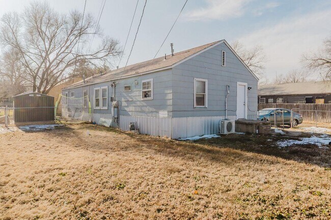 Building Photo - 4431 E Boston Dr