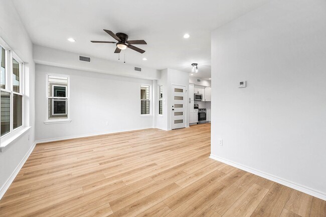 Building Photo - 783 Fortune St