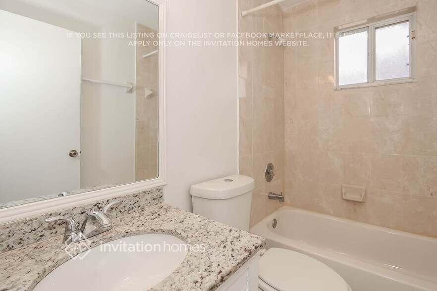 Building Photo - 12378 NW 98th Ave