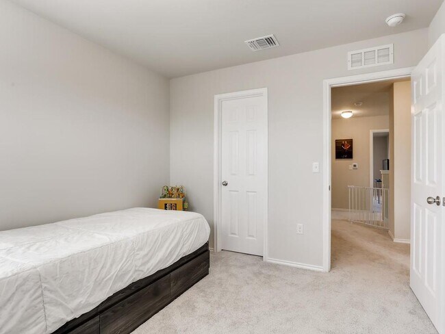 Building Photo - 10400 Abana Way