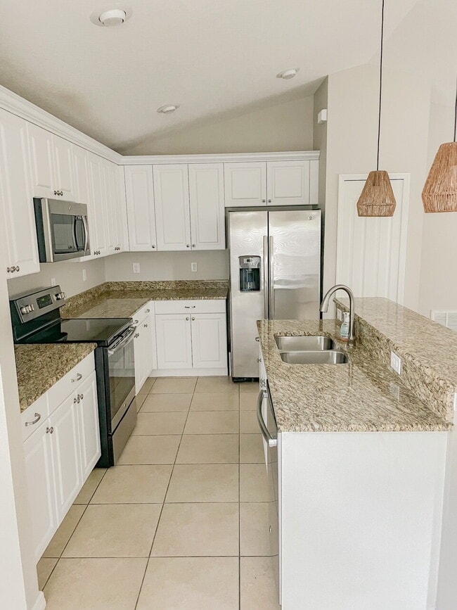 Building Photo - 3872 Shimmering Oaks Dr