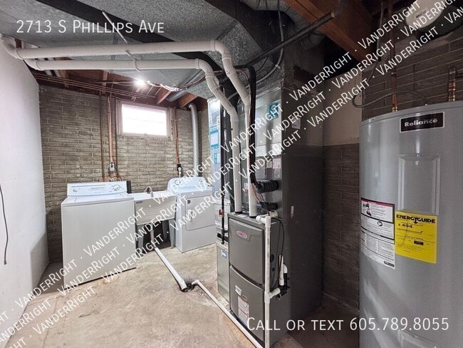 Building Photo - 2713 S Phillips Ave