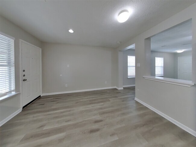 Building Photo - 21135 Wickton Ln