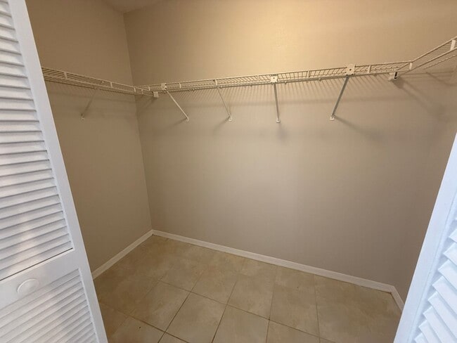 Building Photo - Deltona 3/2 Corner Lot