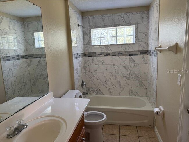 Building Photo - 839 Princeton Dr