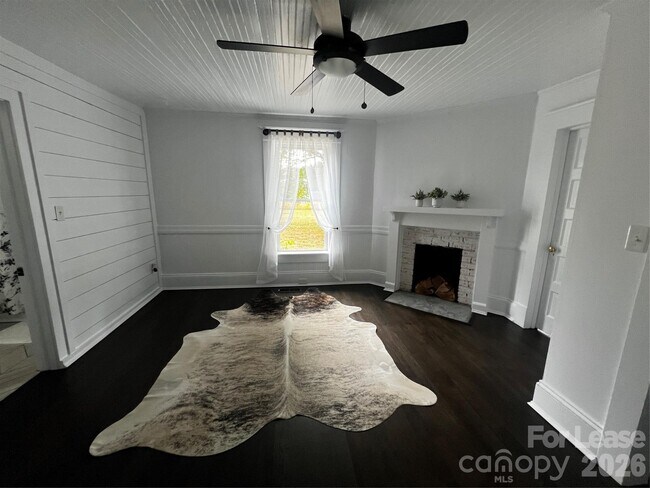 Building Photo - 5440 US-601