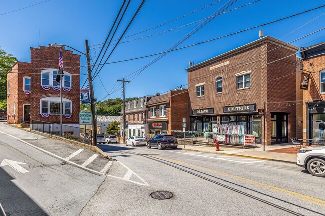 Building Photo - Wildwood Park Rental