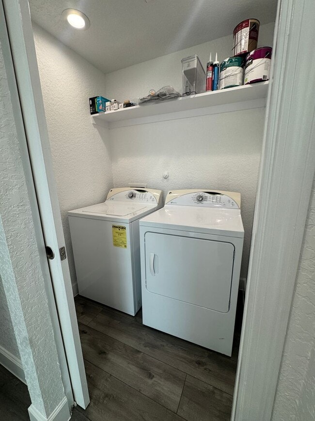 Building Photo - Beautiful 2 bd 2 ba with office! Home minutes from the Historic Pearl! AVAILABLE NOW!