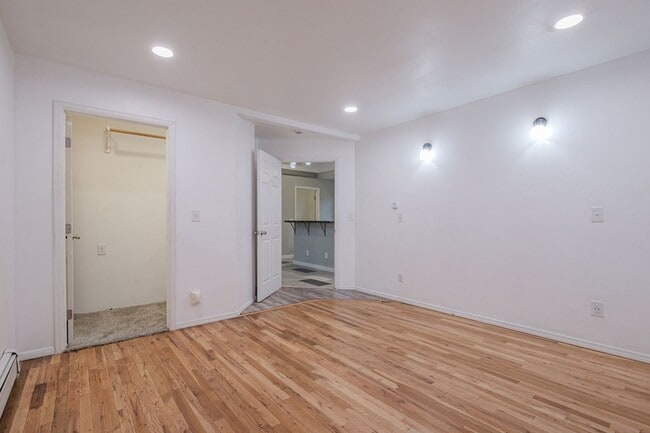 Building Photo - 238 Abraham Ave