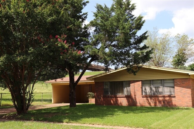 Building Photo - Bossier City, LA - 71112 - Beautifully upd...
