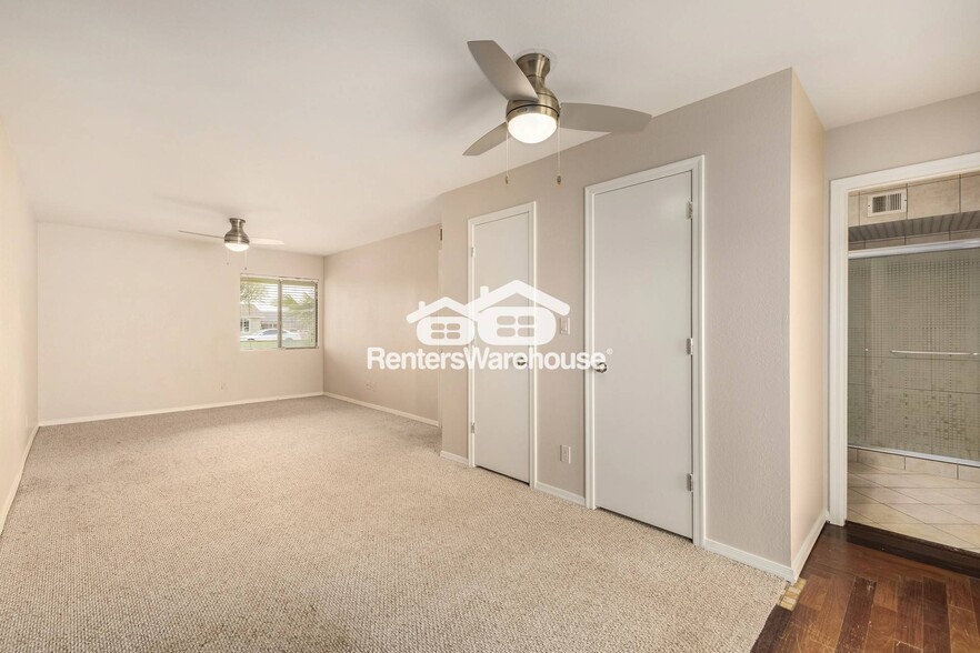 Building Photo - 7126 W Hatcher Rd