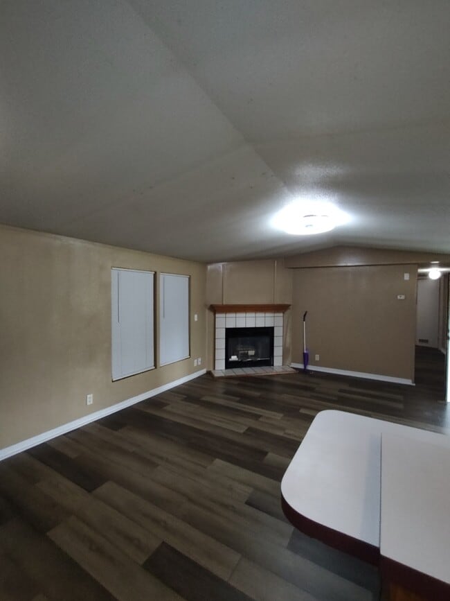 Building Photo - 31200 US-96