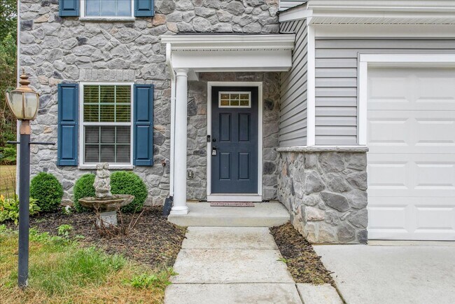 Building Photo - 118 Emma Rose Ct