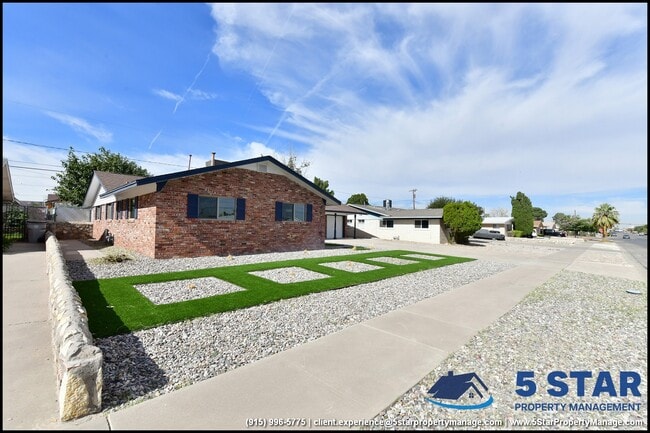 Building Photo - 3217 Wedgewood Dr