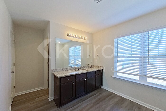 Building Photo - 103 Colonial Wy