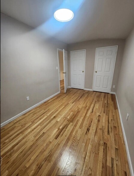 Building Photo - 92-35 53rd Ave