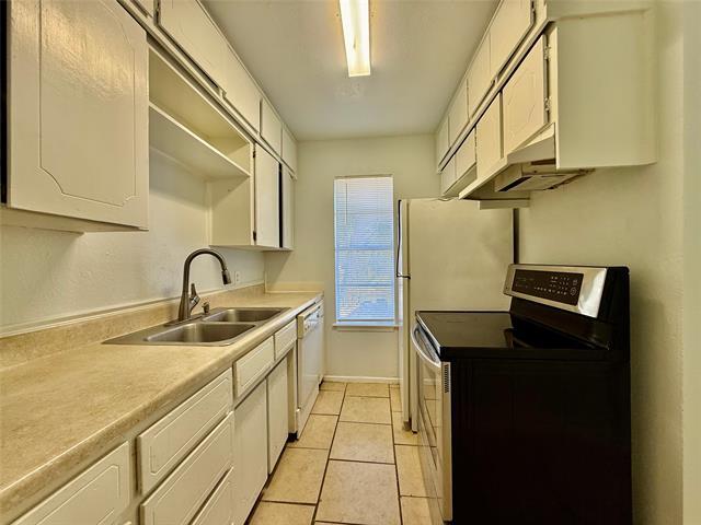 Building Photo - 2112 Tanglewood St