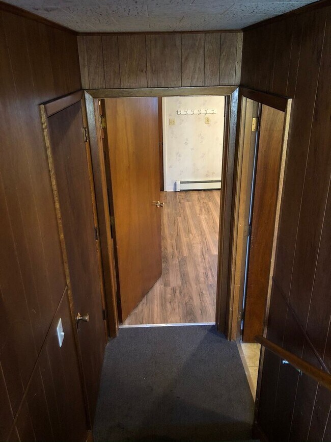 Building Photo - 2 Bedroom 1 Bathroom in Duplex | Near JBER & Cheney Lake!