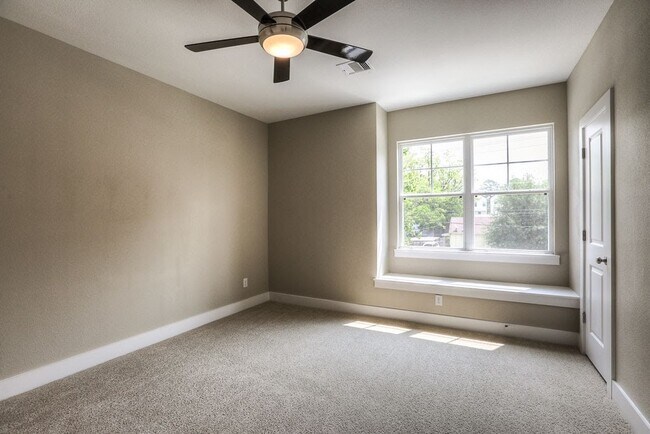 Building Photo - 3619 Alba Rd