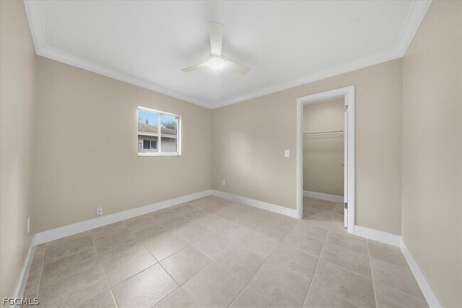 Building Photo - 5826 Algiers St