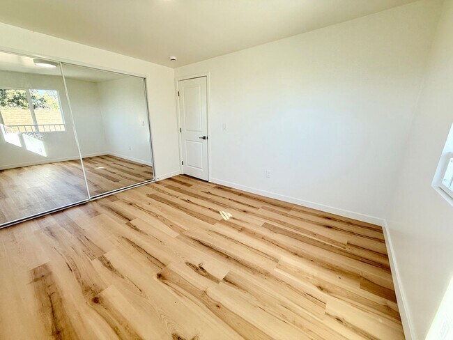 Building Photo - 2922 8th Ave