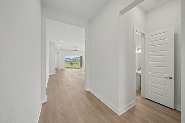 Building Photo - 5623 Logan Ridge Ln