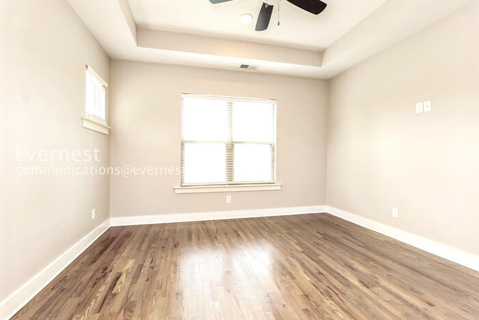 Building Photo - 208 Thompson Park Dr