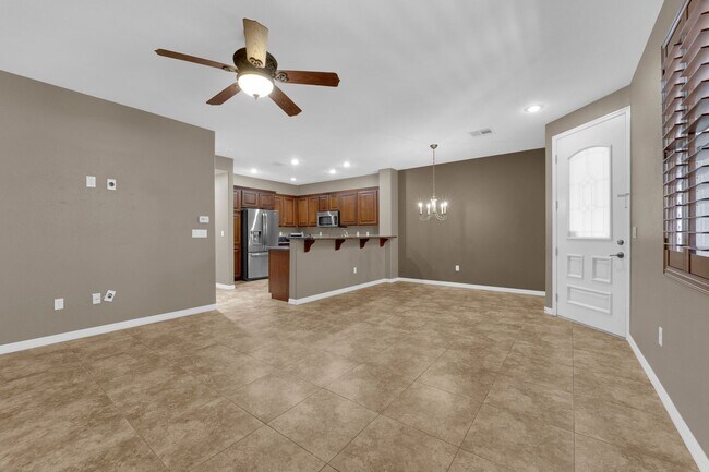 Building Photo - 2 Bed, 2.5 bath Townhome for rent in the h...