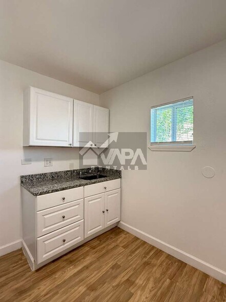 Building Photo - 7210 Glen Cross Dr