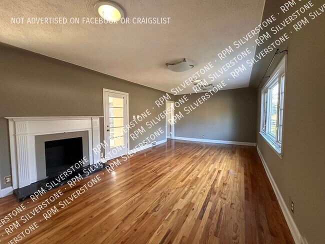 Building Photo - 2362 Sanders Pl
