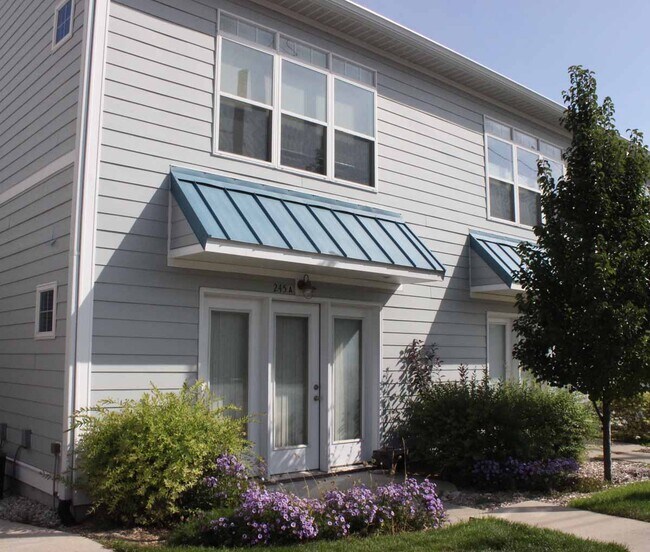 Building Photo - 245 Lake Ave