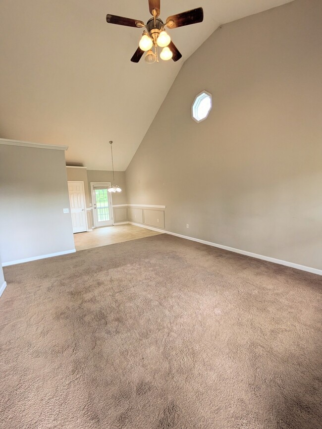 Building Photo - 48 Zachary Dr