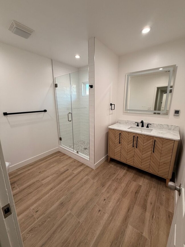 Building Photo - Beautiful 4 Bedroom Cypress House For Rent...