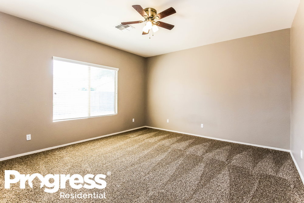 Building Photo - 14133 W Crocus Dr