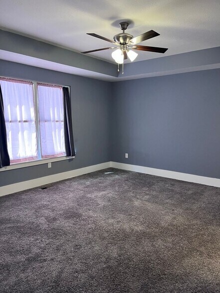 Building Photo - 509 Hickory Cir