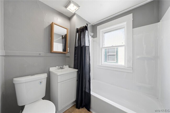 Building Photo - 220 Dartmouth Ave