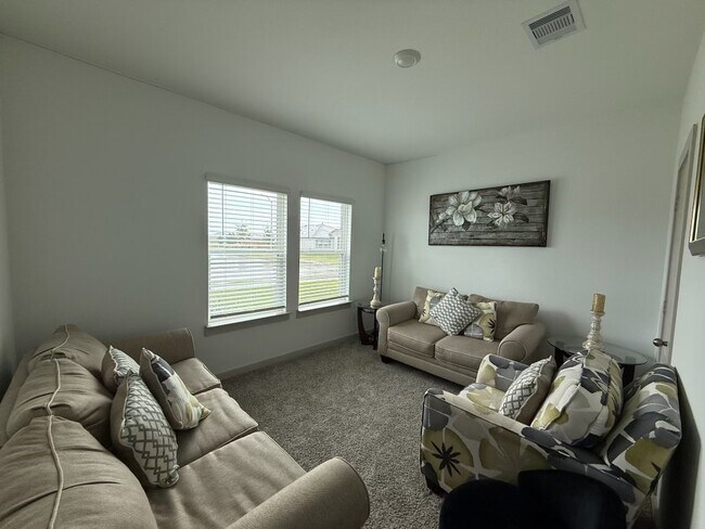 Building Photo - 6927 Morales Way