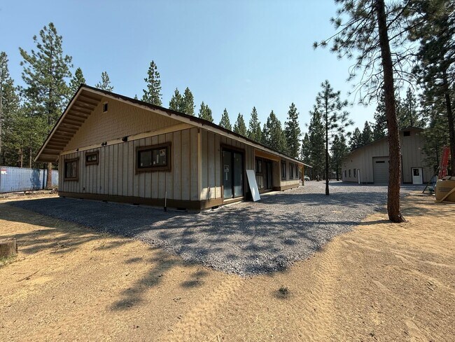 Building Photo - Custom Home on 1.6 Acres | 1,600 SF Shop | 26 Acres of River Access | Backs to BLM