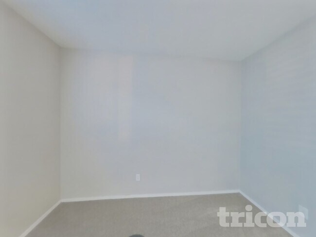 Building Photo - 6642 E Northridge St