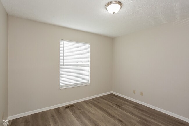 Building Photo - 4110 Luxembourg Cir W