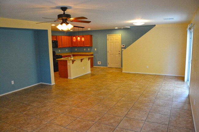 Building Photo - Impeccable Home in a Cul-de-Sac with Great Curb Appeal!