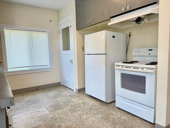 Building Photo - 2512 N 2nd St