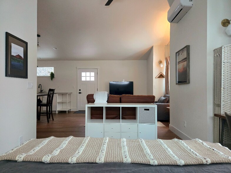 Building Photo - 20512 Whitstone Cir