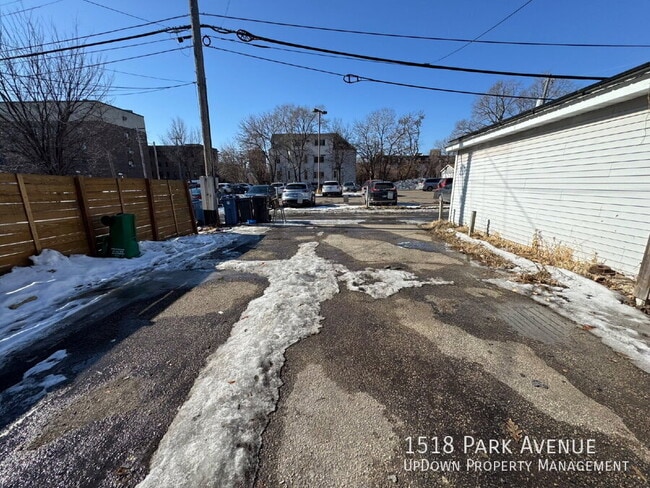 Building Photo - 1518 Park Ave