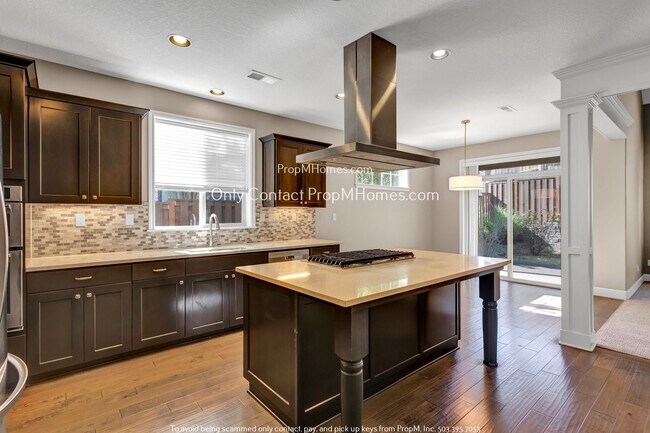 Building Photo - Discover Luxury Living with Exceptional Amenities at Arbor Oaks!