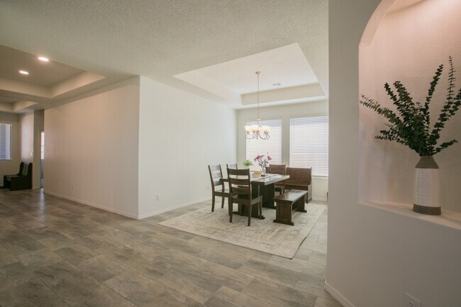 Building Photo - 2039 Lobo Trot Ct SE
