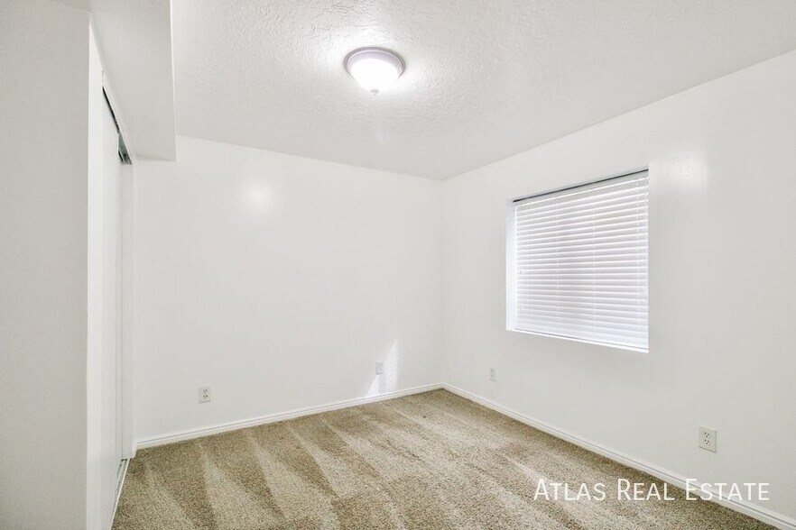 Building Photo - 7814 N Mountain Ash Way