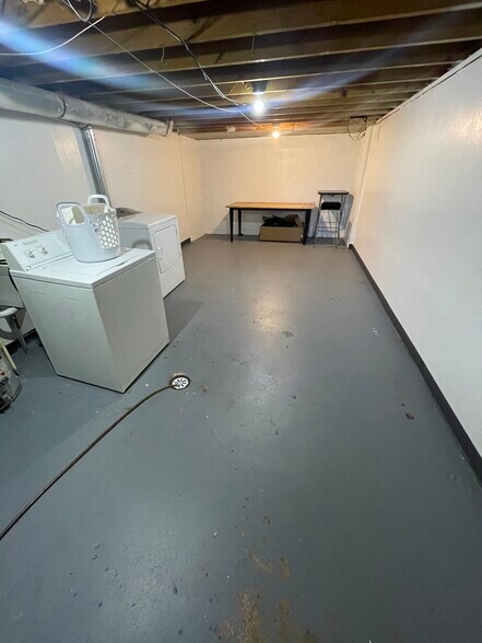 basement - 8950 N 95th St