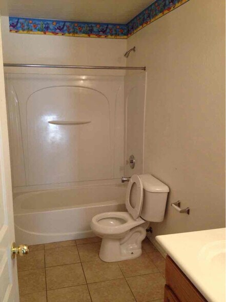 Building Photo - 2207 N 91st Ln